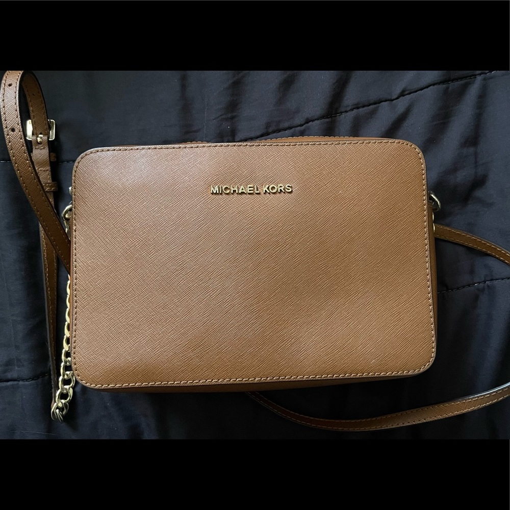 Michael Kors JetSet Crossbody Bag